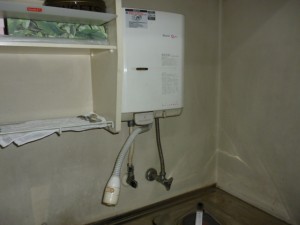 南区　三和シャッター様　施工前-300x225[1]